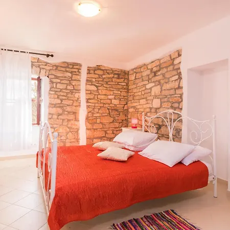 Holiday home 1 Bedroom Awesome In Bale *