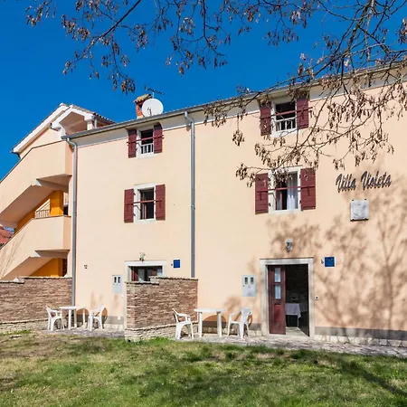 Дом отдыха 1 Bedroom Awesome In Bale Krmed