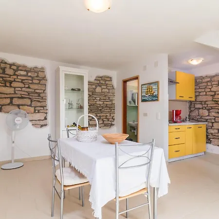Holiday home 1 Bedroom Awesome In Bale