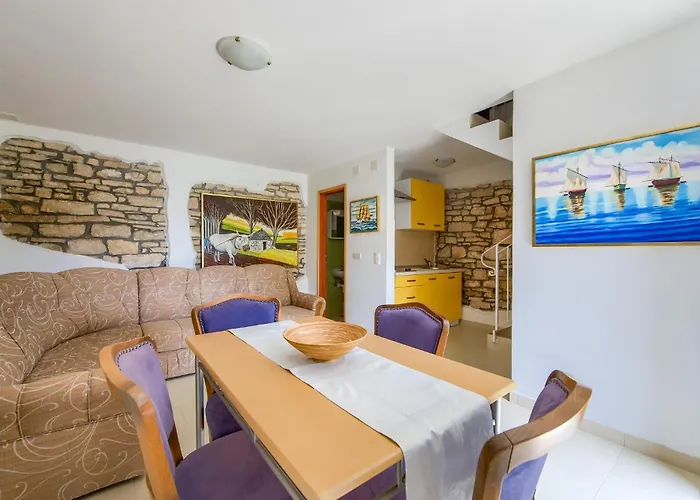 Holiday home 1 Bedroom Awesome In Bale