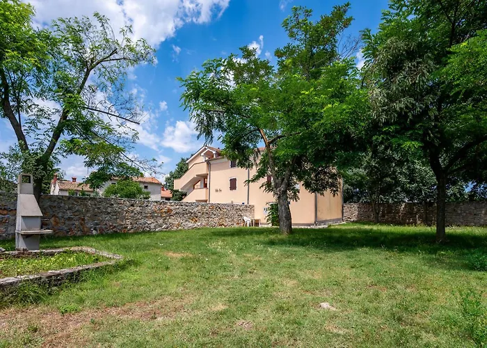 1 Bedroom Awesome In